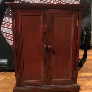 Beautiful wood dolls dresser!